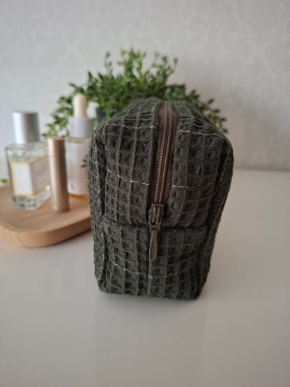 Pieni meikkipussi