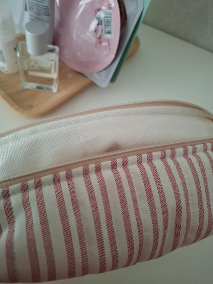 Punaraidallinen Midi -meikkipussi