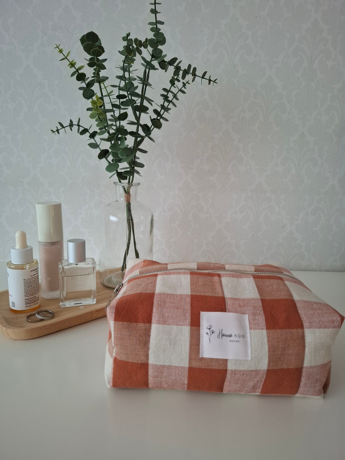 ruskearuudullinen toilettilaukku, kosmetiikkalaukku miehelle suomalaista käsityötä. Lahjaidea miehelle. 